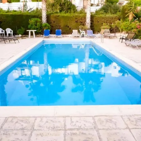 H&o Diamond Complex Sea View