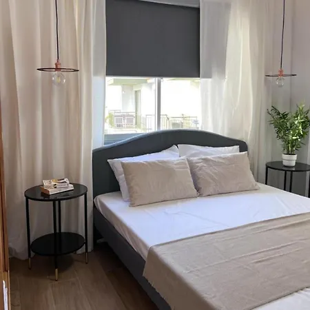 H&o Diamond Complex Sea View