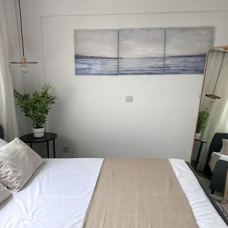 H&o Diamond Complex Sea View *