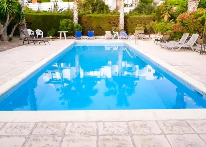 H&o Diamond Complex Sea View