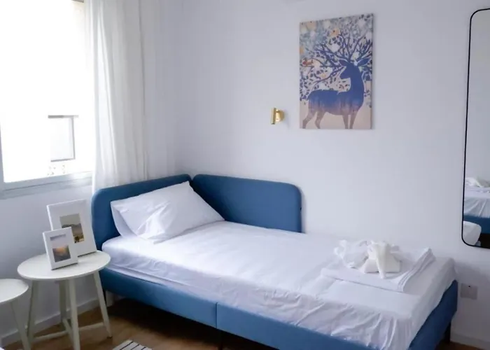 H&o Diamond Complex Sea View *