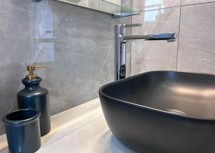 H&o Diamond Complex Sea View Paphos