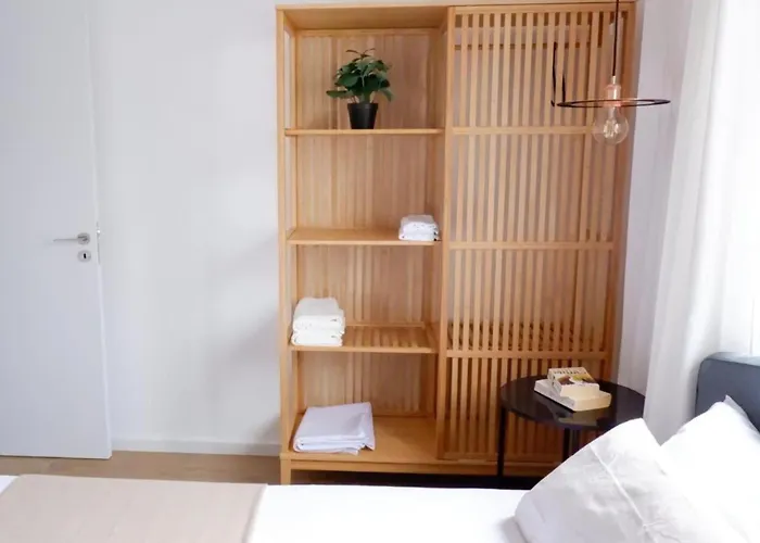 H&o Diamond Complex Sea View