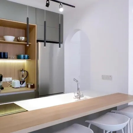 H&o Diamond Complex Sea View